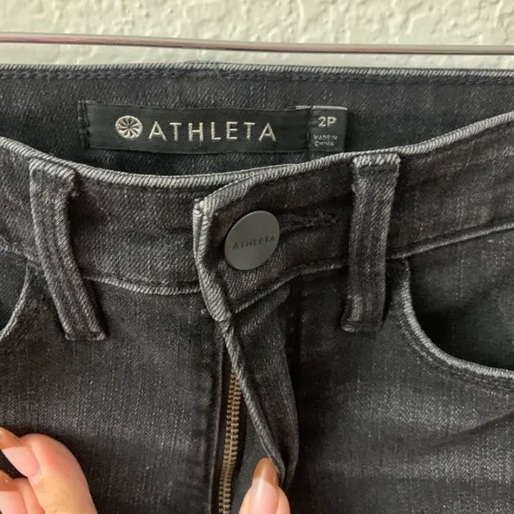 Athleta Sculptek Crop Kick Carbon Wash Jeans