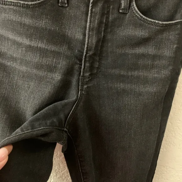 Athleta Sculptek Crop Kick Carbon Wash Jeans