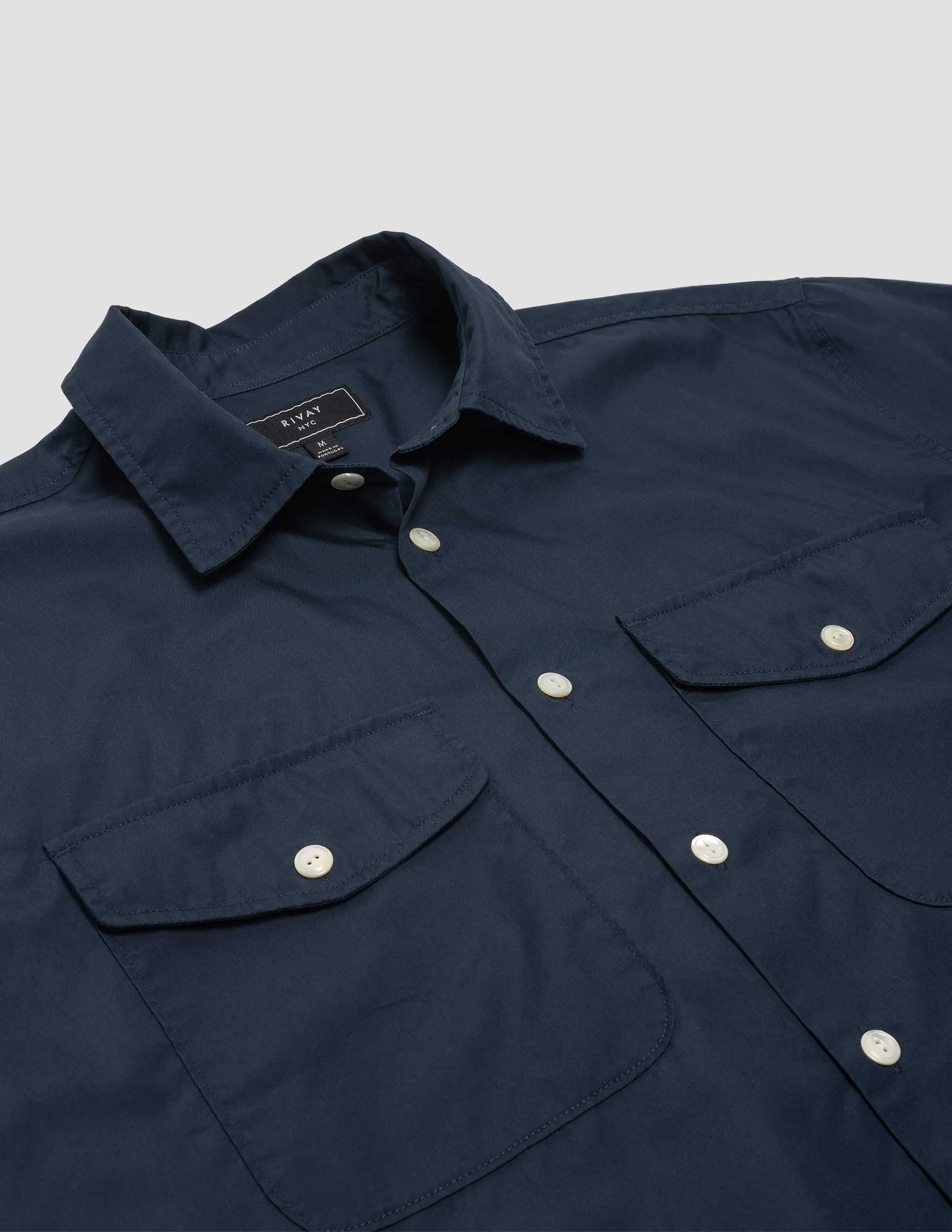 Gil Relaxed Short Sleeve Shirt in Navy Poplin