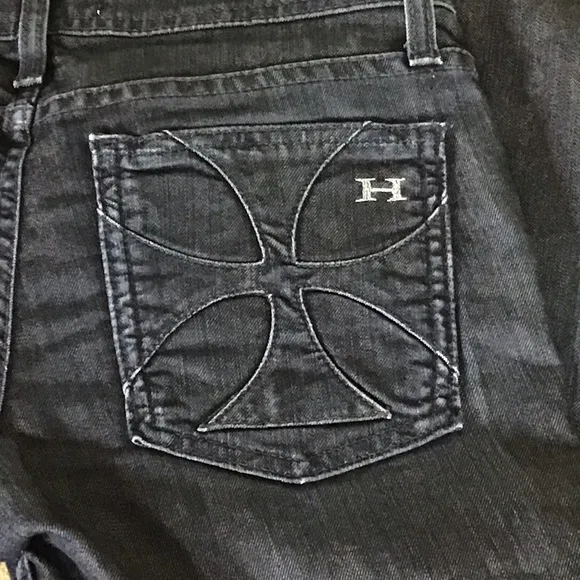 Habitual Los Angeles  Dark wash Women’s Jeans  with detailed back pockets Sz. 26