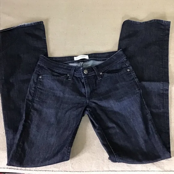 Habitual Los Angeles  Dark wash Women’s Jeans  with detailed back pockets Sz. 26