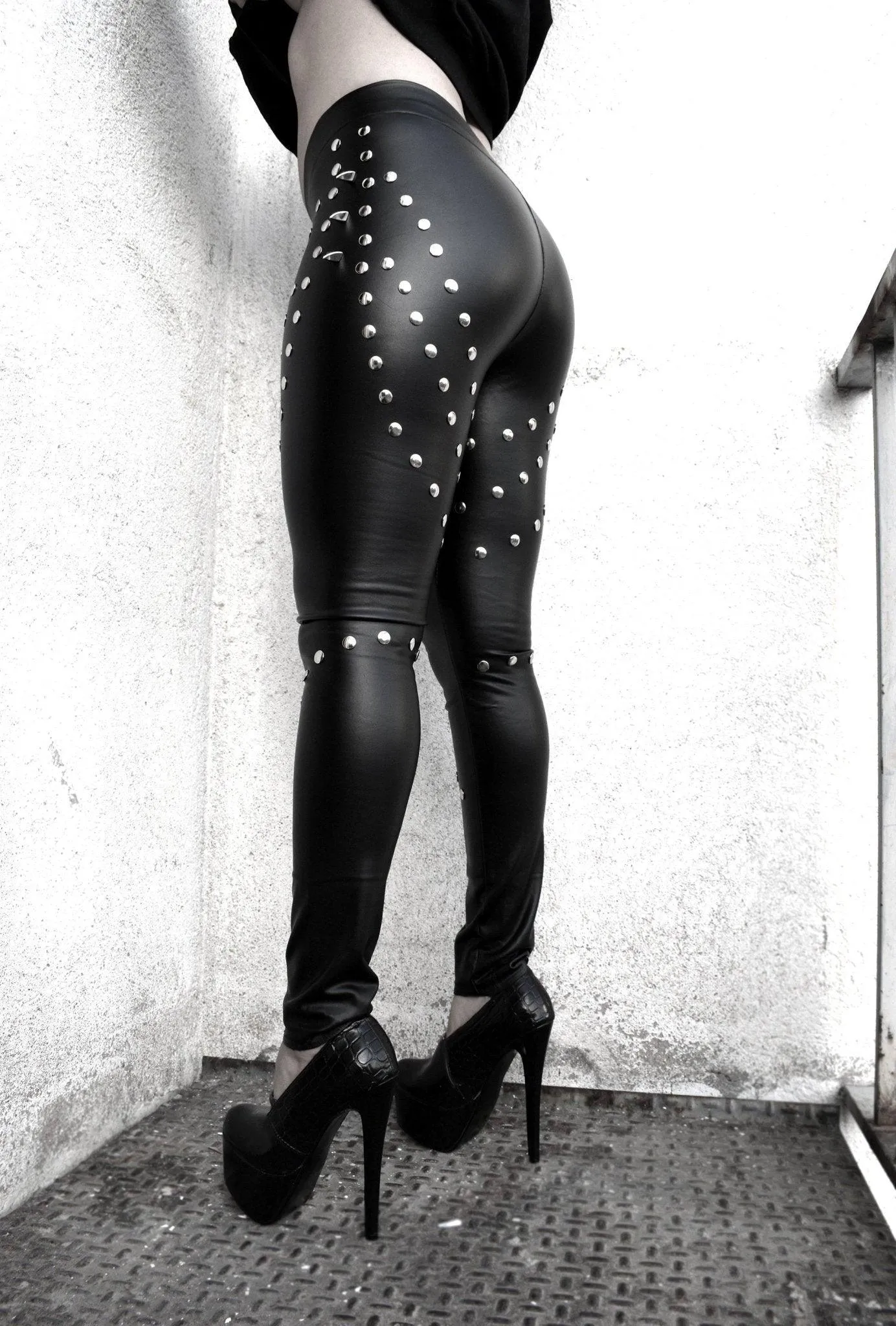 Handmade Spikes Studded Vegan Faux Leather ⇹ Spike legging ⇹ Black metal pants ⇹ Spike stud Leather ⇹ Heavy metal leggings