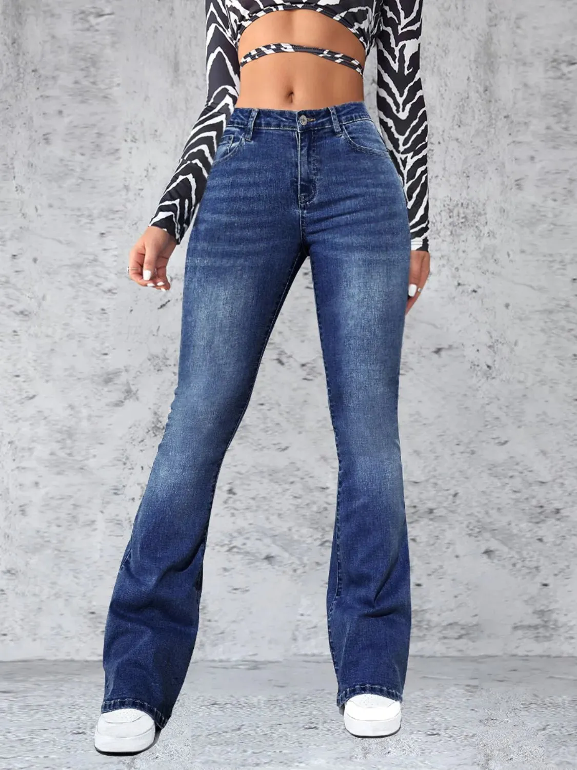 High Rise Jeans with Pockets