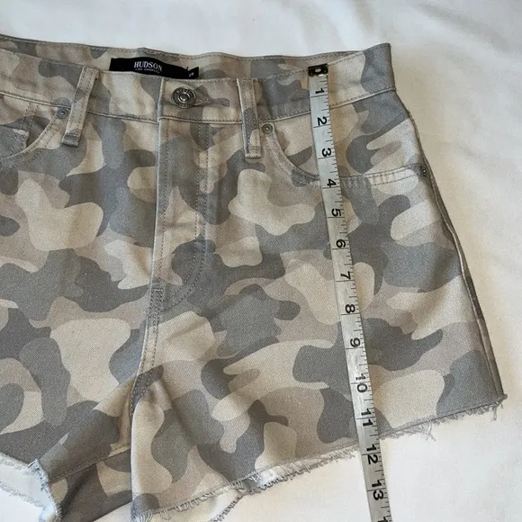 HUDSON Lori High-Rise Short Sz 28