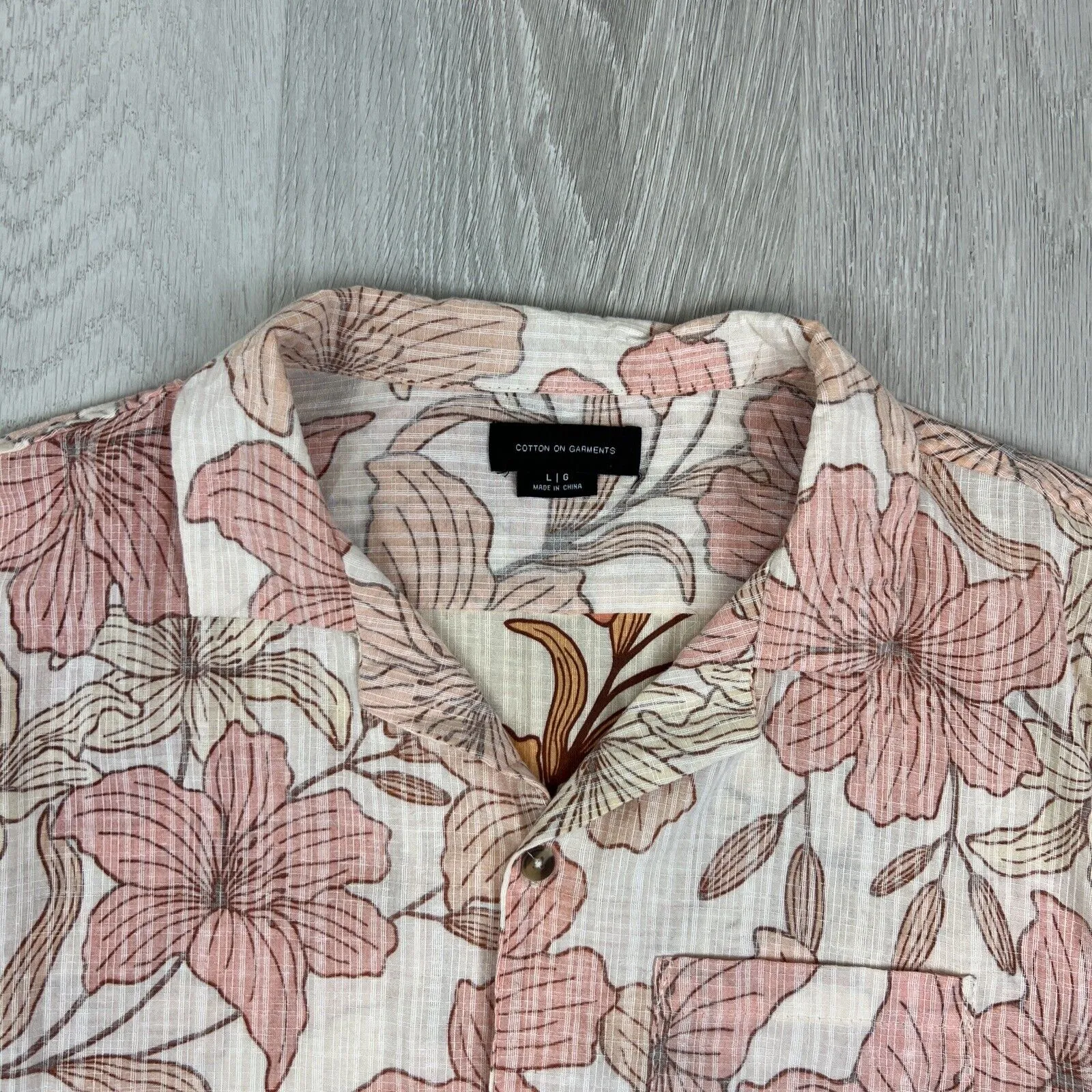Kenji & Cotton On Mens Short Sleeve Button Up Shirt Size Large (2 Shirts)