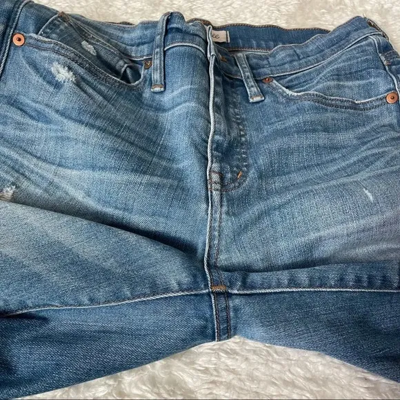 MADEWELL 9” High-Rise Skinny Jeans: Torn-Knee Edition Size 28