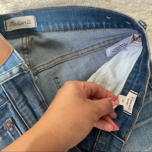 MADEWELL 9” High-Rise Skinny Jeans: Torn-Knee Edition Size 28