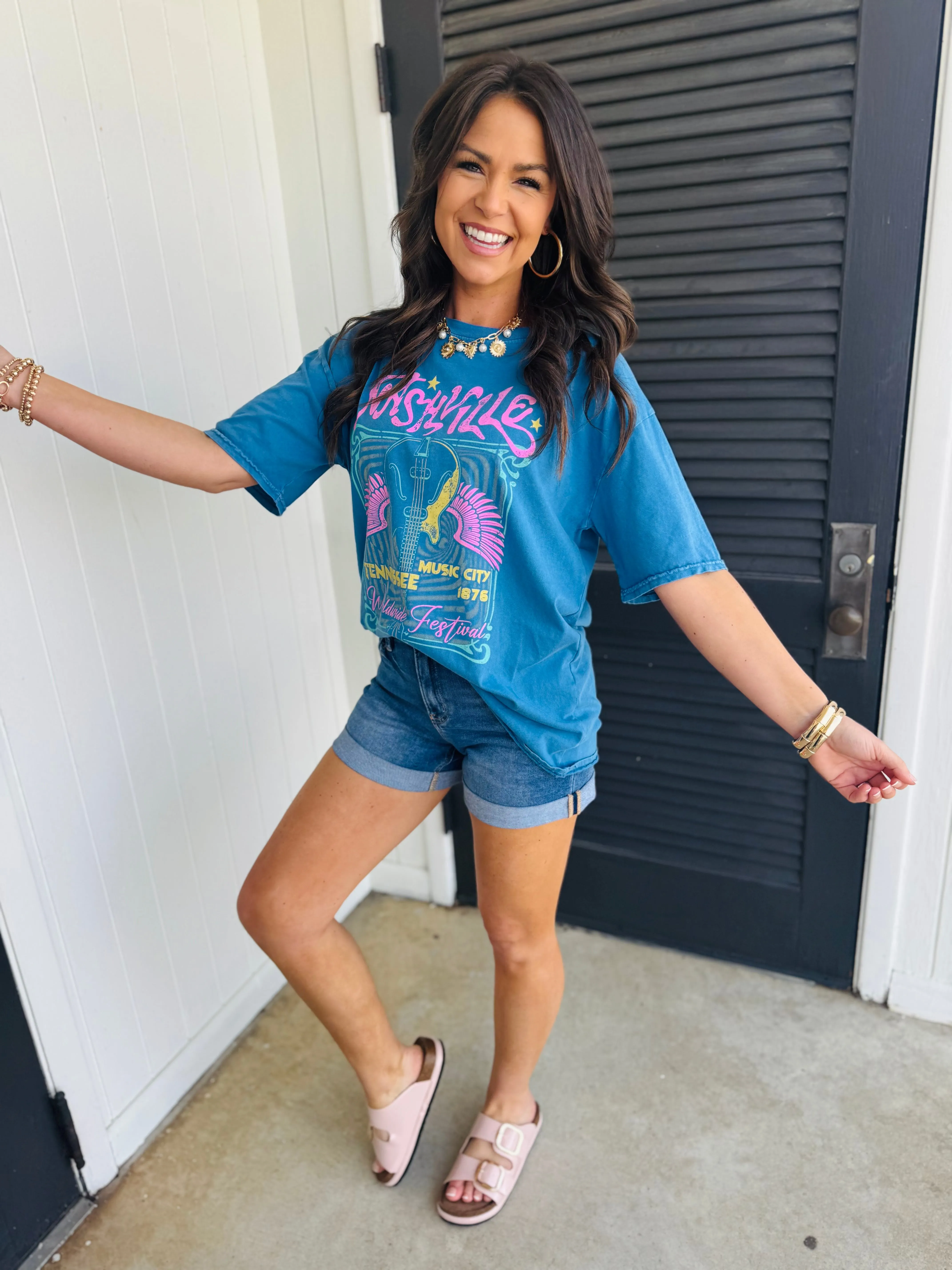 NASHVILLE TENNESSEE  OVERSIZED GRAPHIC TEE