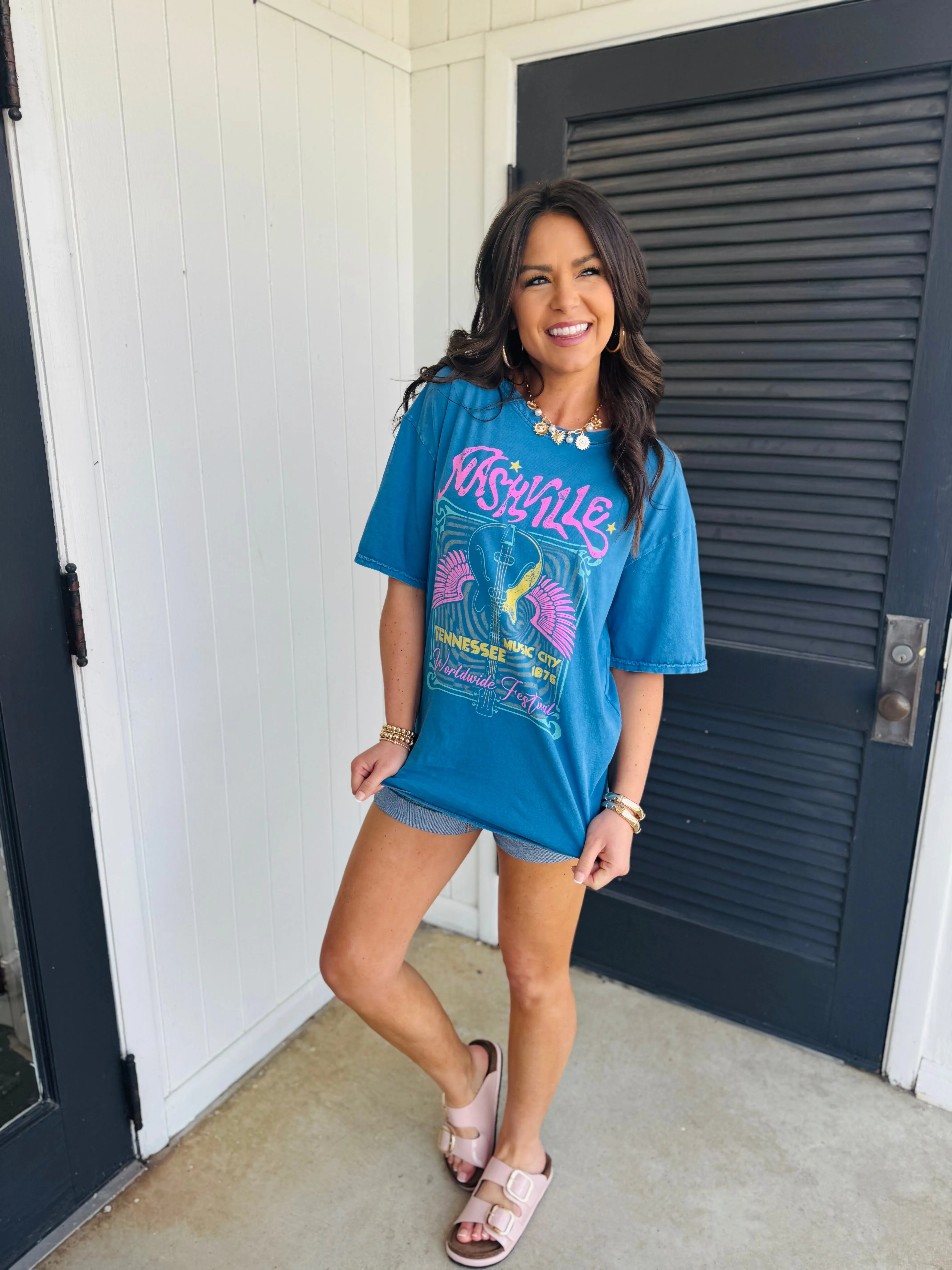 NASHVILLE TENNESSEE  OVERSIZED GRAPHIC TEE