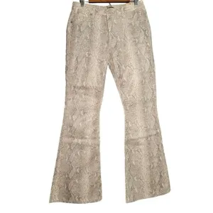 NEW Rock &amp; Roll Cowgirl Women's High Rise Flare Jeans  Natural Snake Print 31