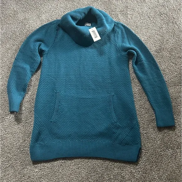 NWT Duluth Trading Co. Cowl neck tunic Med.
