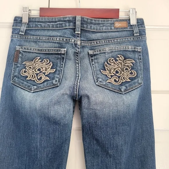 PAIGE Low Rise Full Length Boot Cut‎ Jeans Size 27