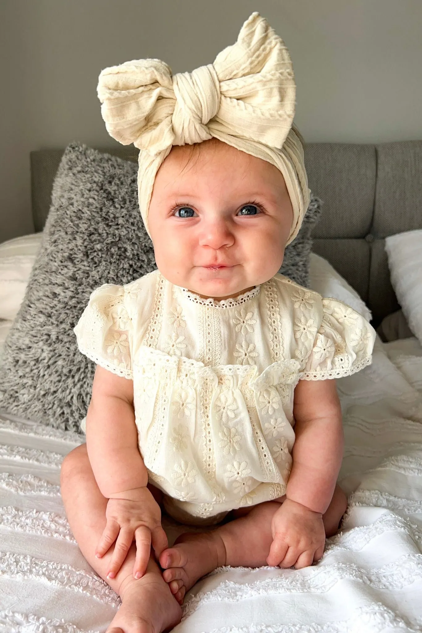 "Isa" Cream Lace Romper