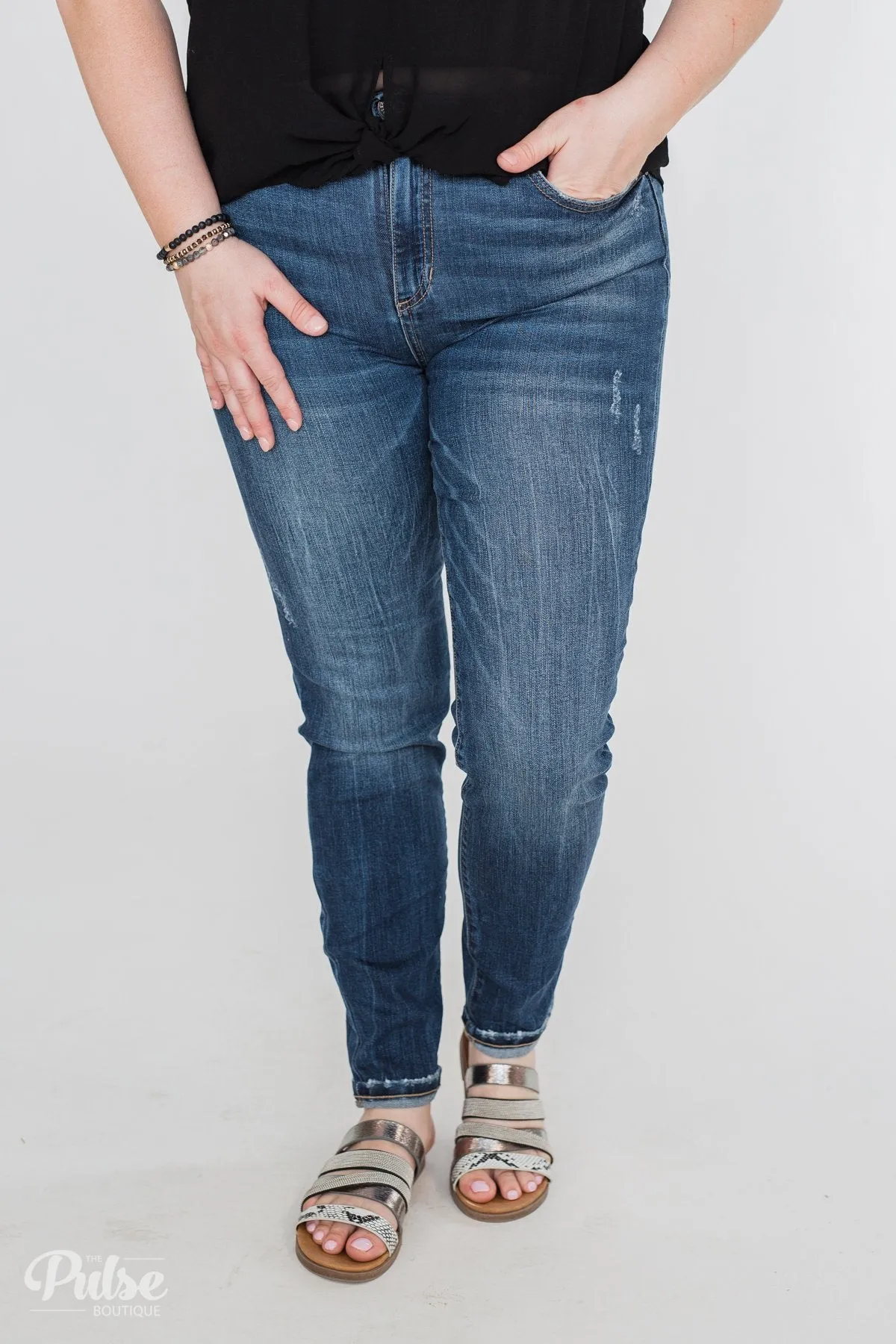 Sneak Peek Jeans- Lainey Wash