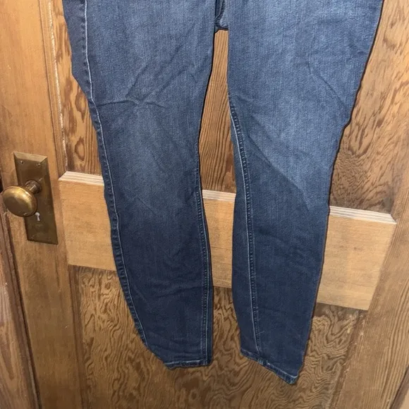 Torrid dark wash premium bombshell skinny jeans