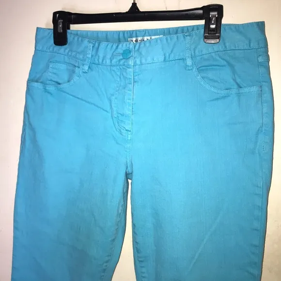 Trina Turk Turquoise Jeans Size Medium?