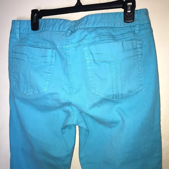 Trina Turk Turquoise Jeans Size Medium?