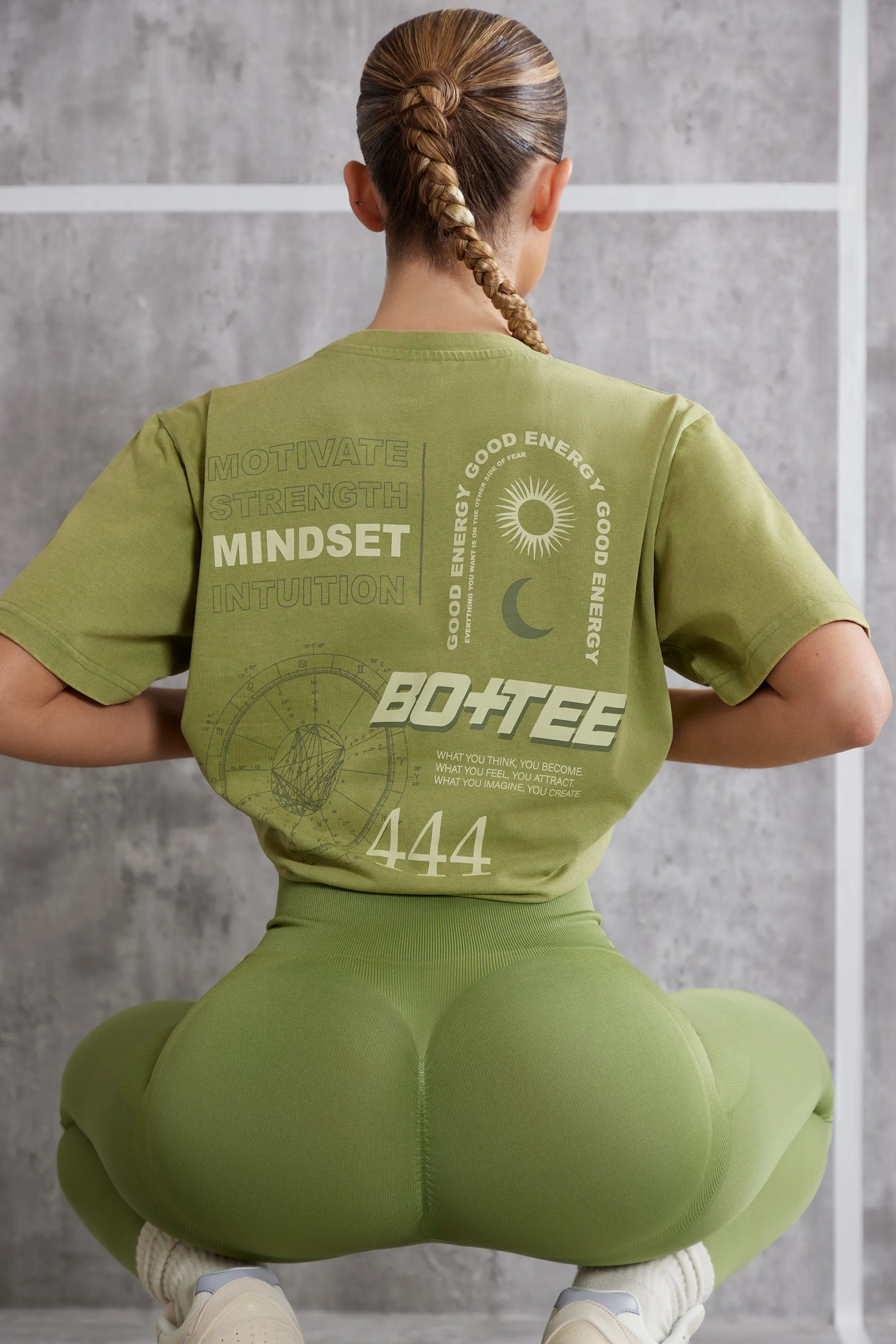Unwind - Oversized T-Shirt in Olive