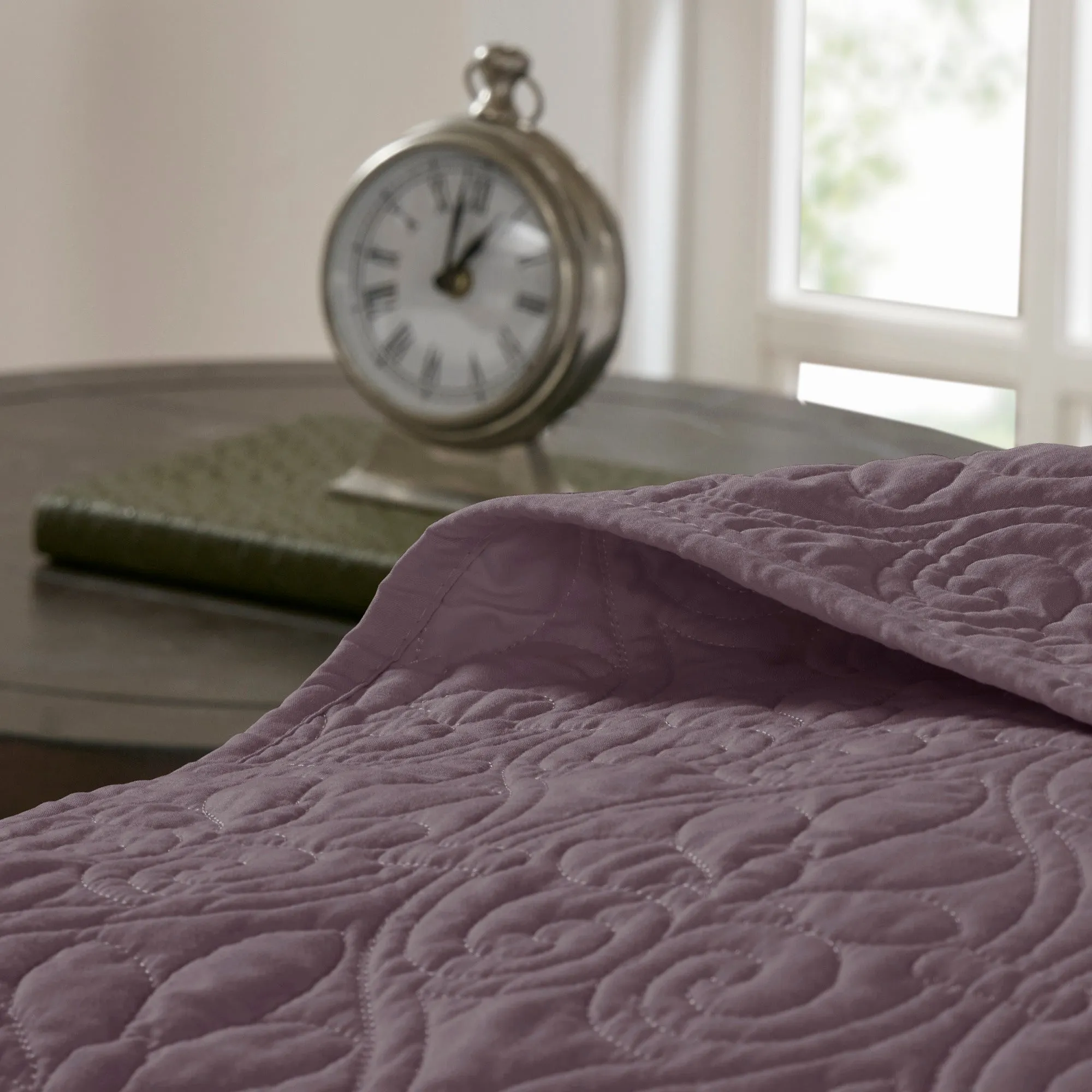Vancouver Reversible Bedspread Set