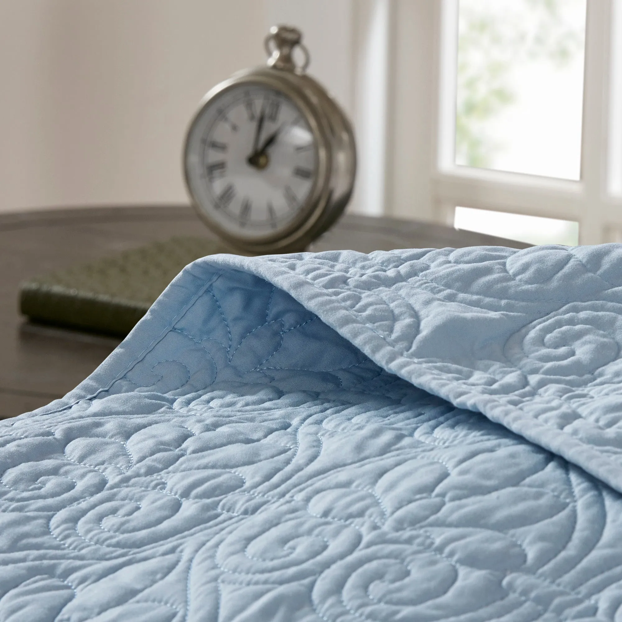 Vancouver Reversible Bedspread Set