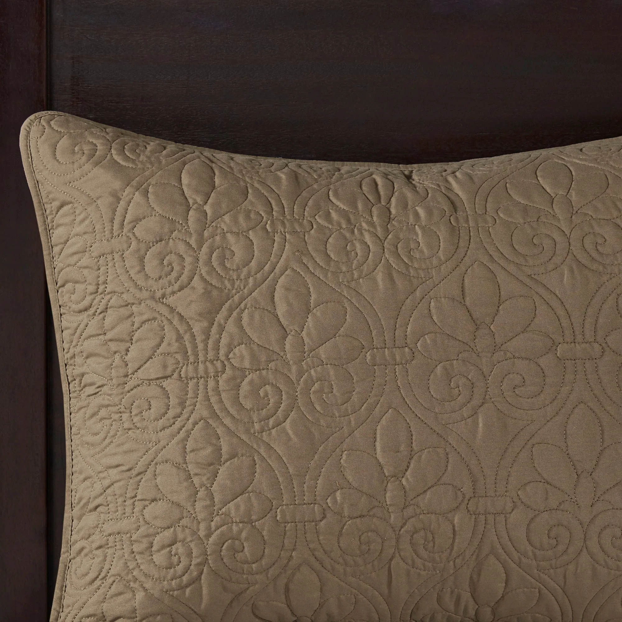 Vancouver Reversible Bedspread Set