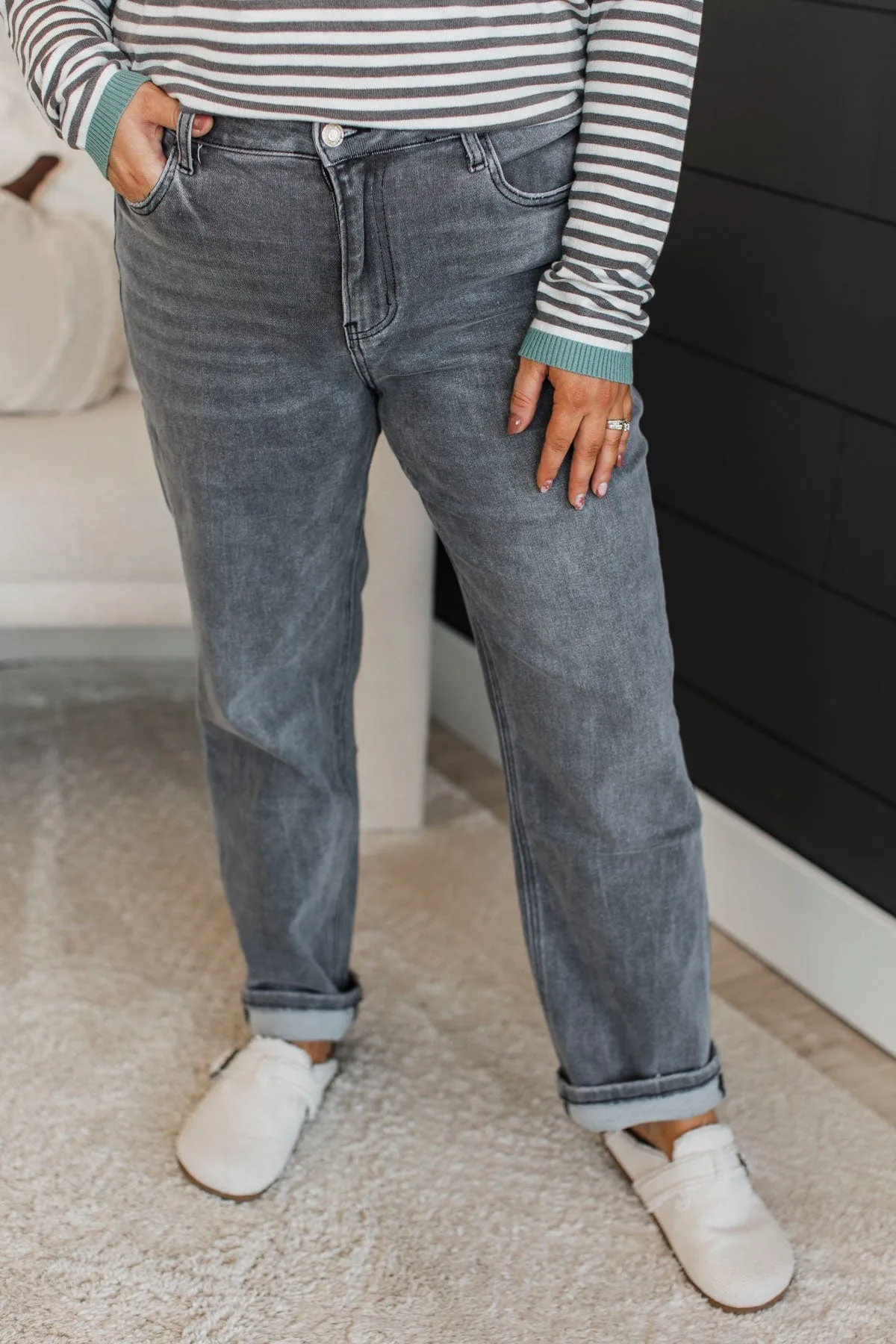 Vervet Slim Straight Jeans- Wilma Wash