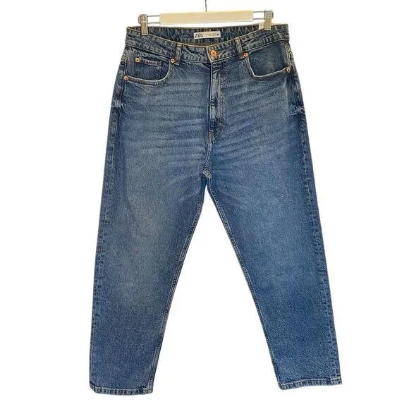 Zara Women's 12 Light/Medium Wash &quot;Mom Fit&quot; High Rise Slim Leg Ankle Cut Jeans
